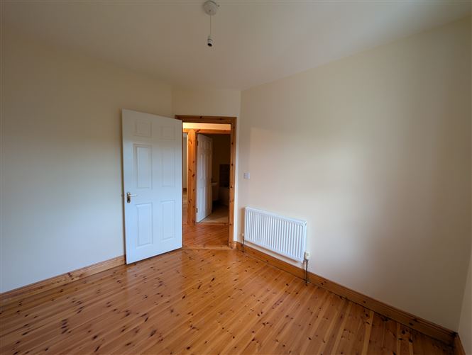 33 Hazel Lawns, Ballyhaunis, Co. Mayo