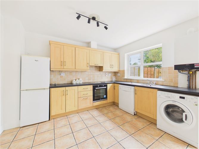 Photo 10 of 19 — 52 Maigh Riocaird, Headford Road, Galway