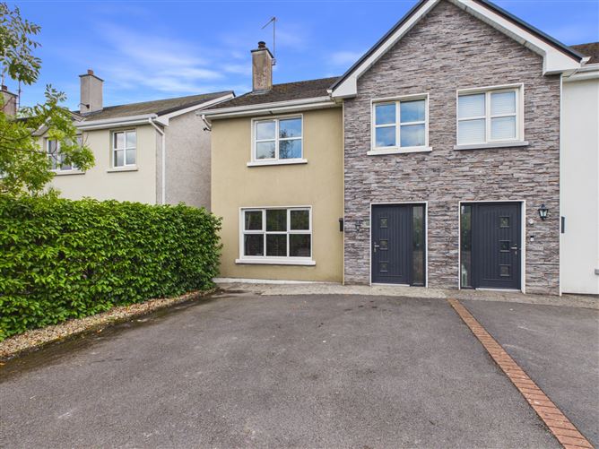 28 Danesfort Court, Loughrea, Co. Galway