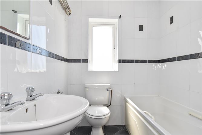 55 Costa na Mara, Coast Road, Oranmore, Co. Galway