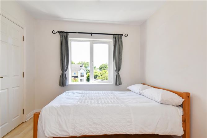 55 Costa na Mara, Coast Road, Oranmore, Co. Galway