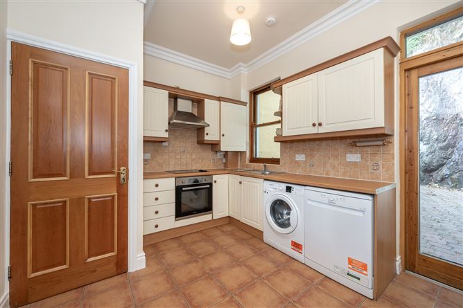 2 The Villas, Glenbrook, Passage West, Cork