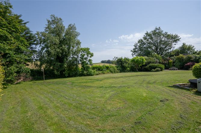 Photo 28 of 34 — Ard na Cluaine, Meadowlands, Upper Rochestown, Cork