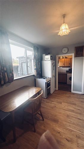 16 Crowe Street, Gort, County Galway