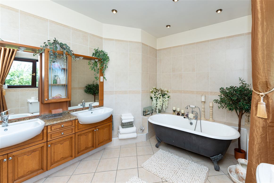 Curraghchase on 6 Acres, Kilcornan, Limerick Curraghchase on 6 Acres, Kilcornan, Limerick