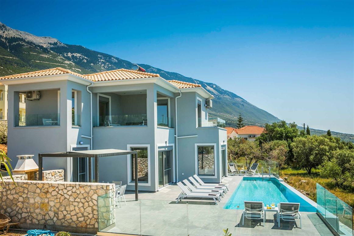 A Touch of the Blues, Vacation Rental in Kefalonia, Greece, Vlachata, Kefalonia