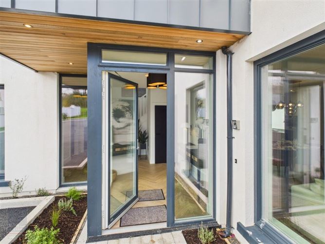 https://photos-a.propertyimages.ie/media/8/2/9/5010928/9ca4f254-e10c-4b6b-96f7-91a8ac06aeda_l.png