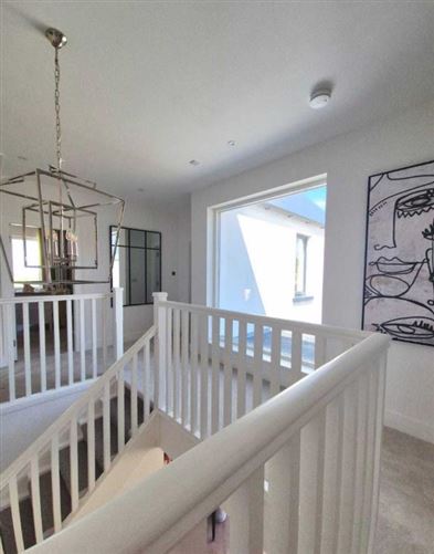 https://photos-a.propertyimages.ie/media/8/2/9/5010928/9ca4f254-e10c-4b6b-96f7-91a8ac06aeda_l.png