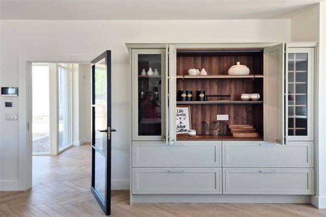 https://photos-a.propertyimages.ie/media/8/2/9/5010928/9ca4f254-e10c-4b6b-96f7-91a8ac06aeda_l.png