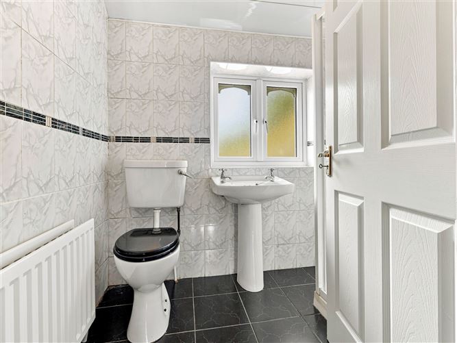 Photo 24 of 34 — 36 Father Cullen Terrace, Enniscorthy, Wexford