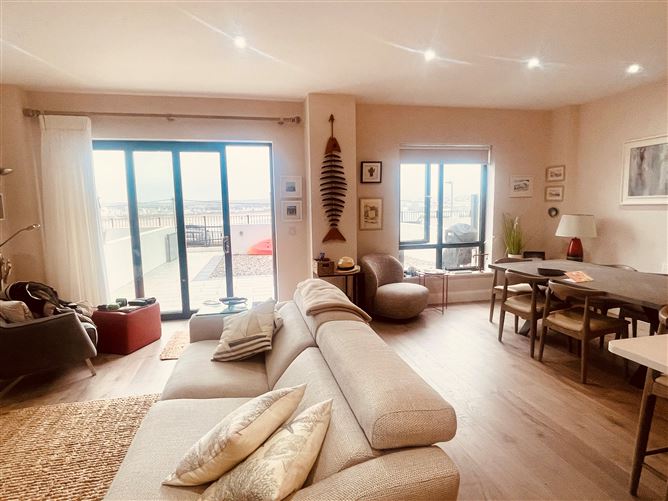 2 Bedrooom Luxury Apartment Kilkee Bay,Vacation Rental in Clare, Ireland