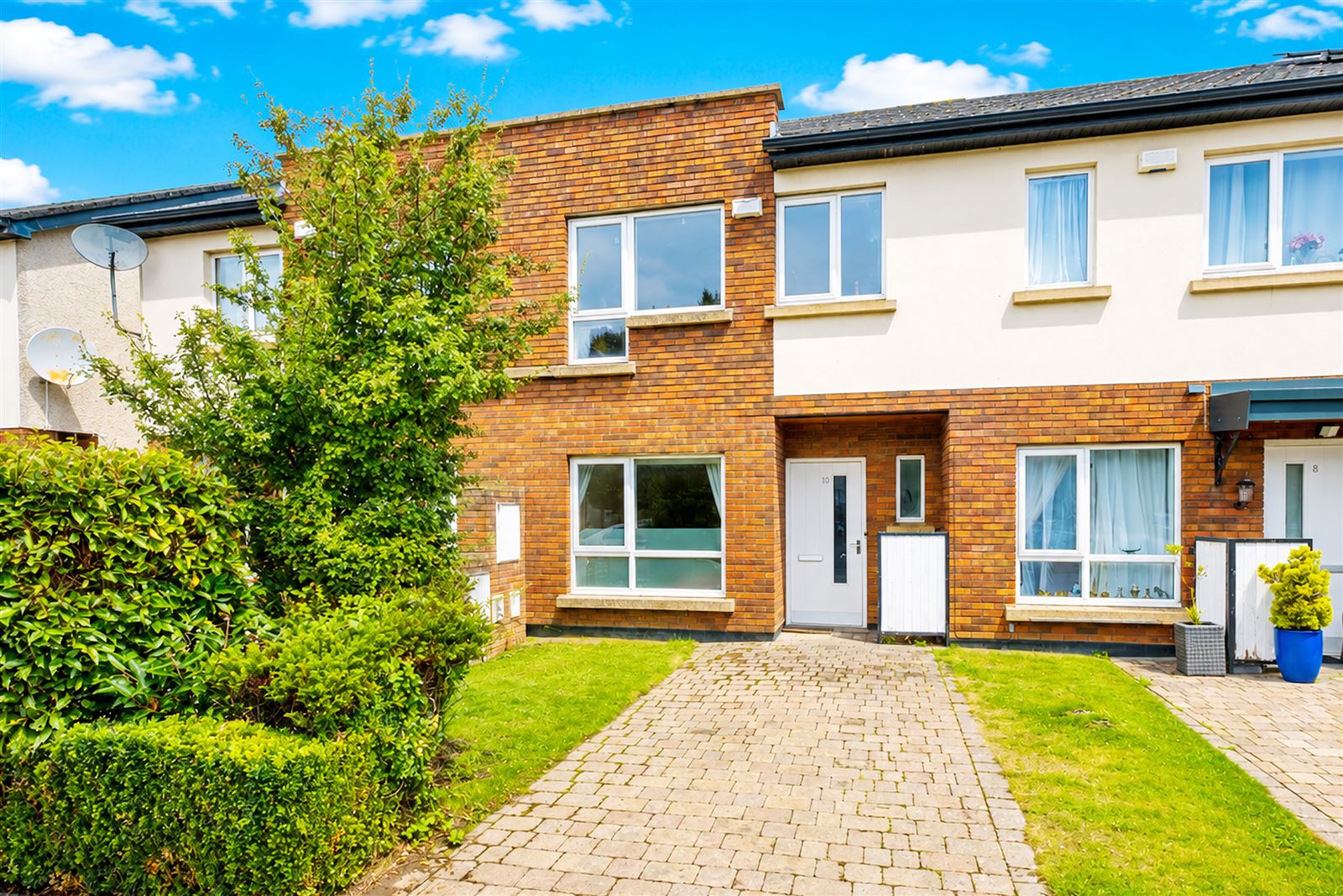 Photo 1 of 17 — 10 THE PADDOCKS DRIVE, Adamstown, Lucan, Dublin
