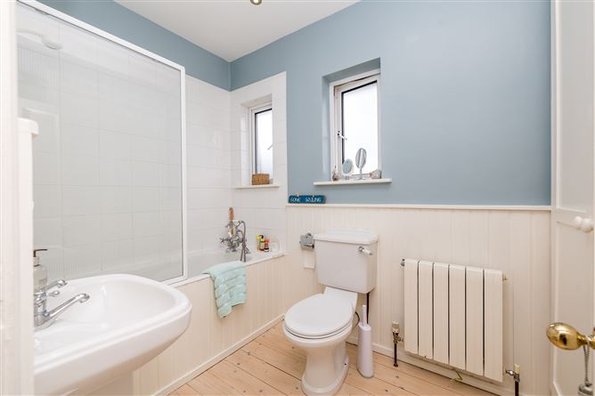 8 Castleview Park, Dublin Road, Malahide, Dublin