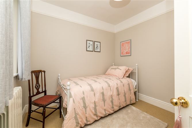 8 Castleview Park, Dublin Road, Malahide, Dublin