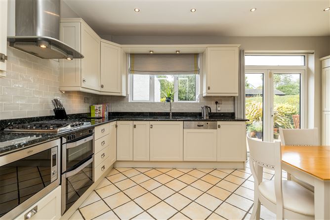 8 Castleview Park, Dublin Road, Malahide, Dublin