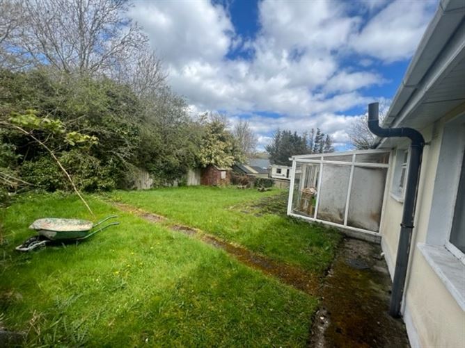 Bungalow On c. 0.2 Acres / 0.080 HA., 2 Broadlease Commons, Ballymore Eustace, Kildare