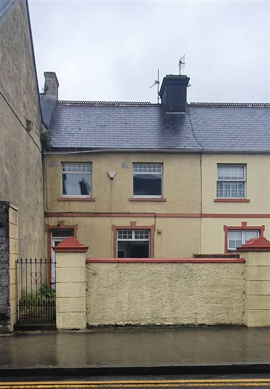 Sarsfield Street, Kilmallock, County Limerick