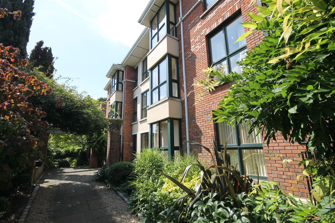 Apartment 10, GLENBRIAN HALL, Howth Road, Clontarf, Dublin 3