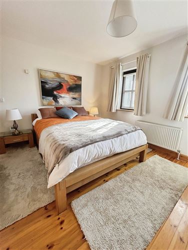 6 Cluain Gearrain, Quin, Ennis, County Clare