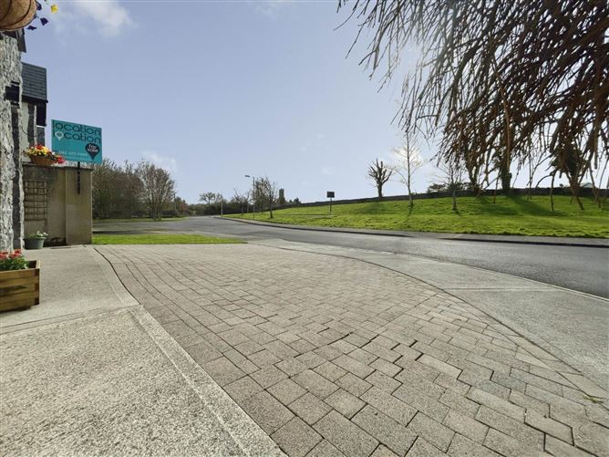 6 Cluain Gearrain, Quin, Ennis, County Clare