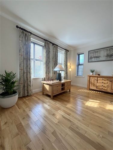 6 Cluain Gearrain, Quin, Ennis, County Clare