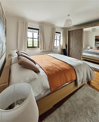 6 Cluain Gearrain, Quin, Ennis, County Clare