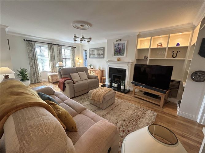 6 Cluain Gearrain, Quin, Ennis, County Clare