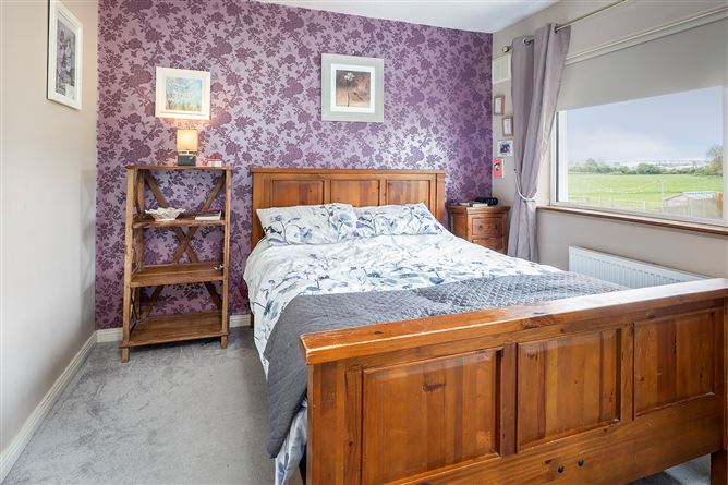 Photo 16 of 27 — 52 Willowbank, Mill Road, Midleton, Cork