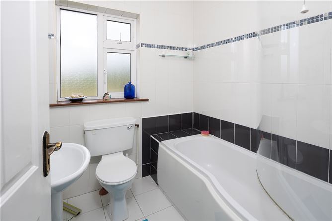 Photo 20 of 27 — 52 Willowbank, Mill Road, Midleton, Cork