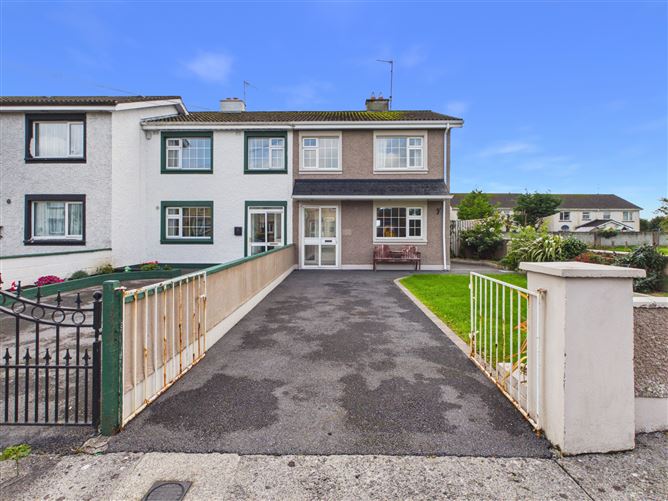 Photo 2 of 25 — 13 St. Laurence's Fields, Loughrea, Co. Galway