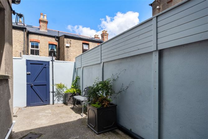 8 Brighton Gardens, Rathgar, Dublin 6