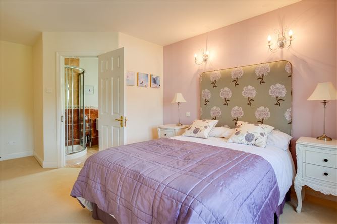 81 Rossmore Lawns, Templeogue, Dublin 6W