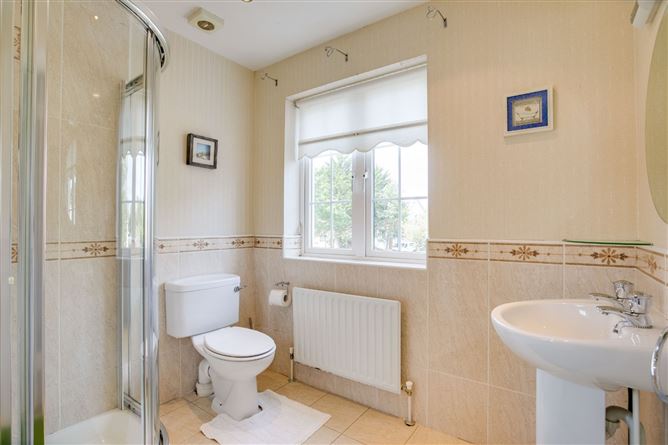 81 Rossmore Lawns, Templeogue, Dublin 6W