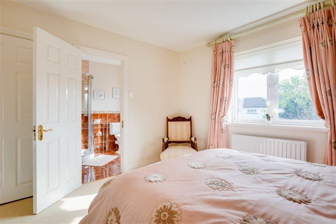 81 Rossmore Lawns, Templeogue, Dublin 6W
