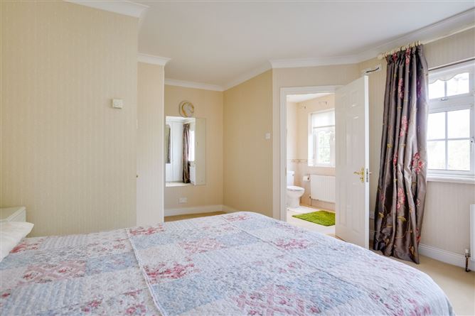 81 Rossmore Lawns, Templeogue, Dublin 6W