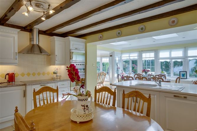 81 Rossmore Lawns, Templeogue, Dublin 6W