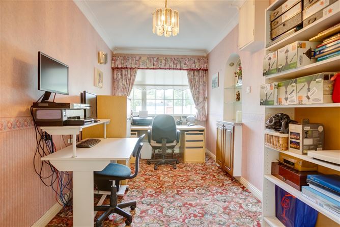81 Rossmore Lawns, Templeogue, Dublin 6W