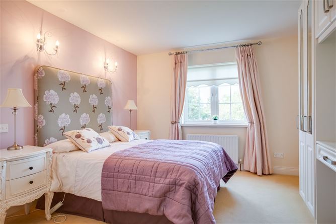 81 Rossmore Lawns, Templeogue, Dublin 6W