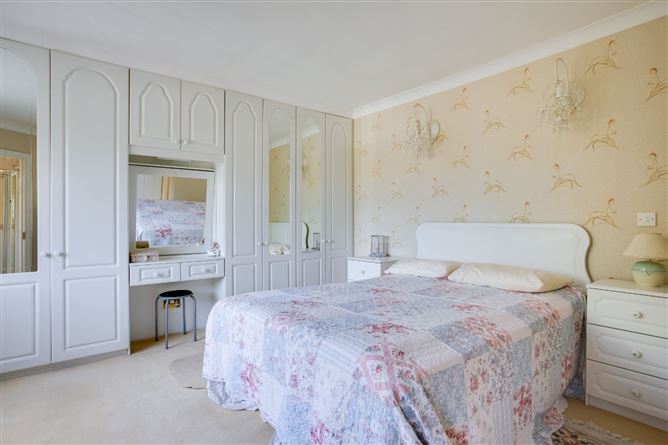 81 Rossmore Lawns, Templeogue, Dublin 6W