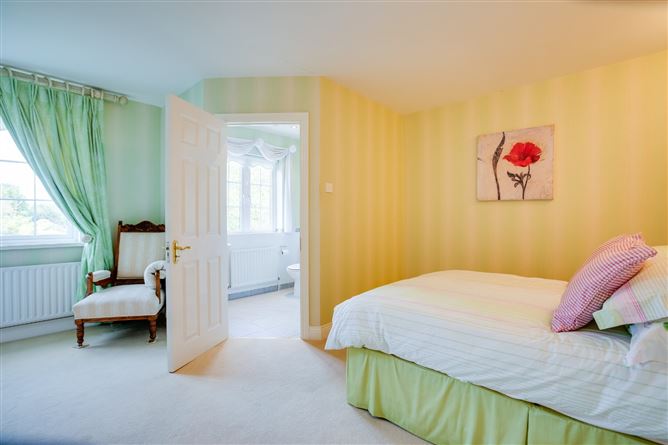 81 Rossmore Lawns, Templeogue, Dublin 6W