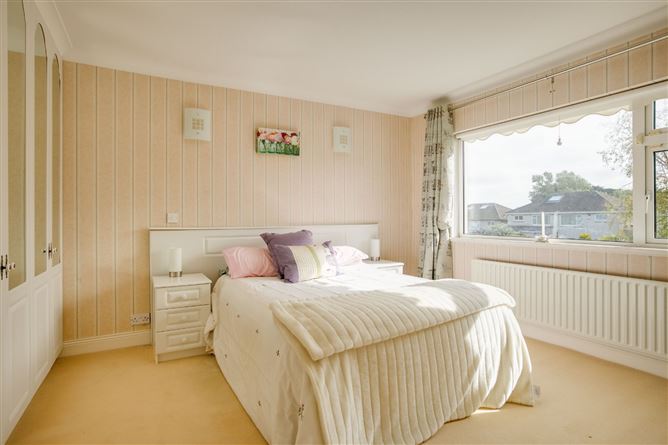 81 Rossmore Lawns, Templeogue, Dublin 6W