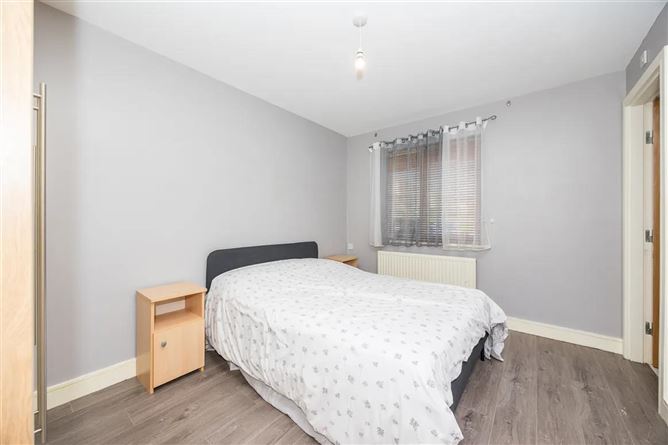 https://photos-a.propertyimages.ie/media/8/3/1/4935138/2eaa3612-998c-4b6d-a47b-9466f648129e_l.png