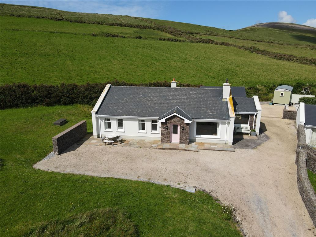 Foxglove Cottage, Coumaleague, Ventry, Kerry