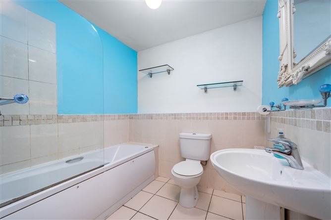 28 Wilton Manor, Rathnew, Wicklow