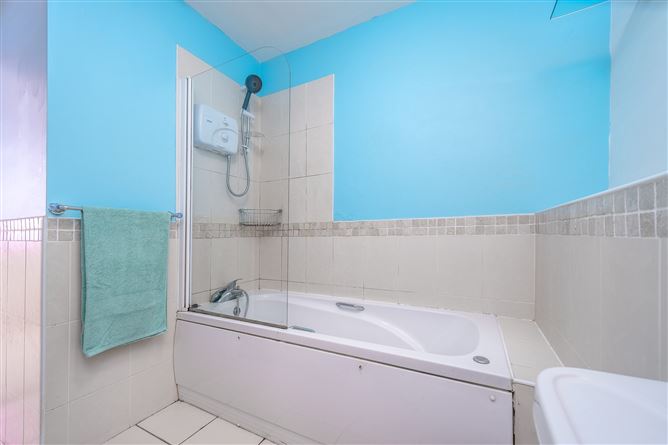 28 Wilton Manor, Rathnew, Wicklow