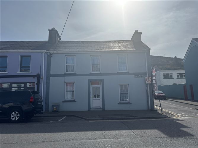 Ref 1205 - Apartment 1, 1 New Market Street, Caherciveen, Kerry