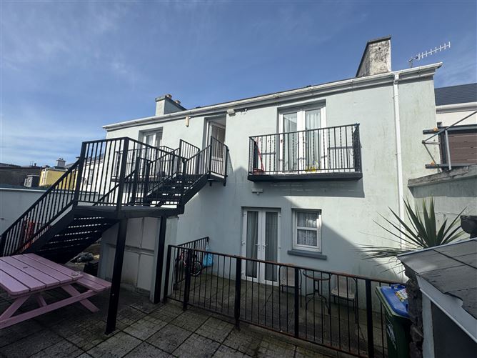 Ref 1205 - Apartment 1, 1 New Market Street, Caherciveen, Kerry