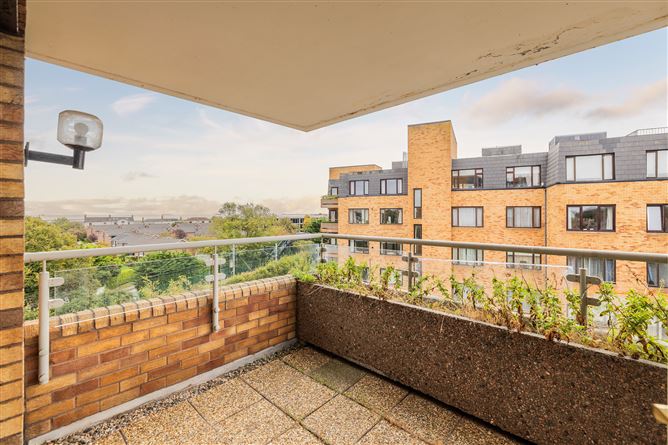 https://photos-a.propertyimages.ie/media/8/3/1/4958138/4ea706e5-3b42-416d-8965-e73411d537ca_l.jpg