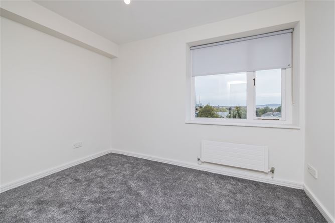 https://photos-a.propertyimages.ie/media/8/3/1/4958138/4ea706e5-3b42-416d-8965-e73411d537ca_l.jpg