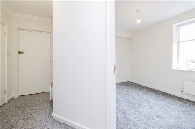https://photos-a.propertyimages.ie/media/8/3/1/4958138/4ea706e5-3b42-416d-8965-e73411d537ca_l.jpg